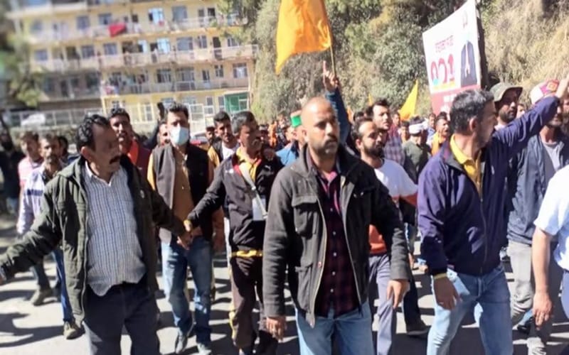 Rumit Thakur warned, said - will wait for 3 hours after that