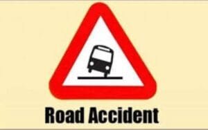 Then the destitute animal became the cause of the accident, the truck driver narrowly escaped