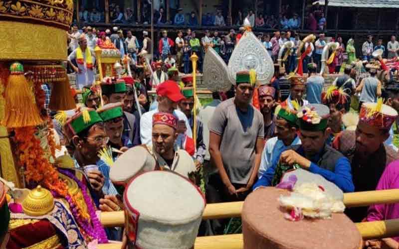 Shukdev Rishi Thatta and Adi Brahma Tehri Parashar met, 21 gods and goddesses joined