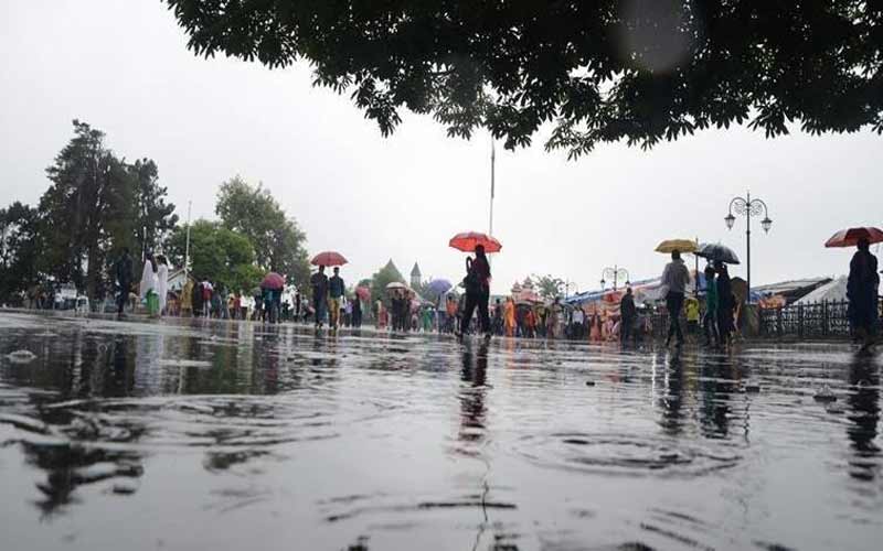 हिमाचल प्रदेश में मौसम ने फिर बदली करवट, झमाझम बारिश का दौर हुआ शुरू