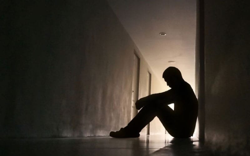 व्यक्ति ने पंखे से फंदा लगाकर किया सुसाइड, कर्ज के बोझ से था परेशान