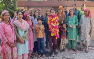 Giripar's daughter Kashish played in badminton at the state level, made her name bright