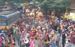 On-the-fifth-day-of-Kullu-D