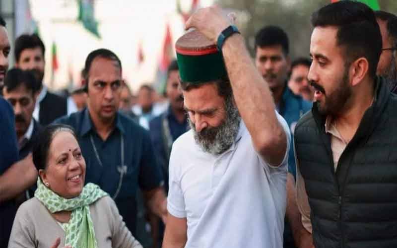 Himachal Congress President participated in Bharat Jodo Yatra, wearing hill cap to Rahul