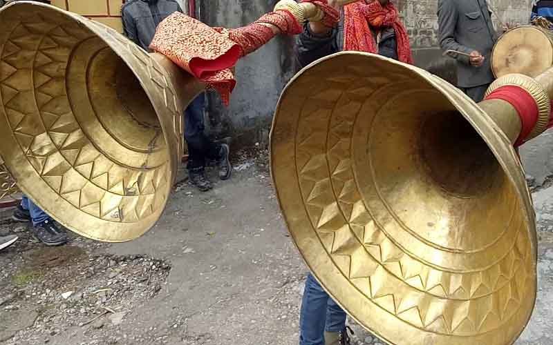 Himachal's traditional musical instrument is attracting tourists at Ridge Maidan