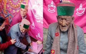 कल्पा में मतदाताओं ने देश के प्रथम मतदाता को किया याद, बोले- जाते-जाते भी लोकतंत्र का धर्म निभा गए