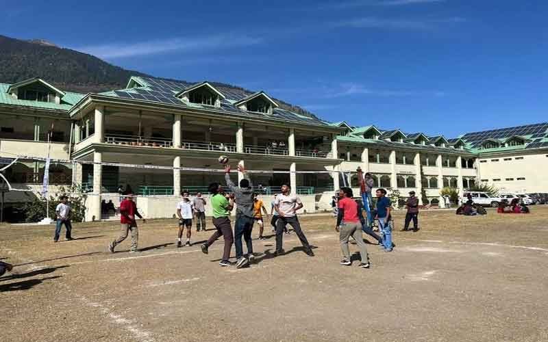 पुरुष वर्ग में जगतसुख व महिला वर्ग में नग्गर टीम रही विजेता