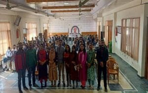 Program organized in Geeta Adarsh ​​School under Sweep, told the value of voting to the students
