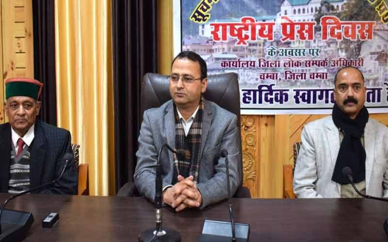 राष्ट्र निर्माण के लिए उठाए जाने वाले कदमों पर चिंतन आवश्यक- उपायुक्त