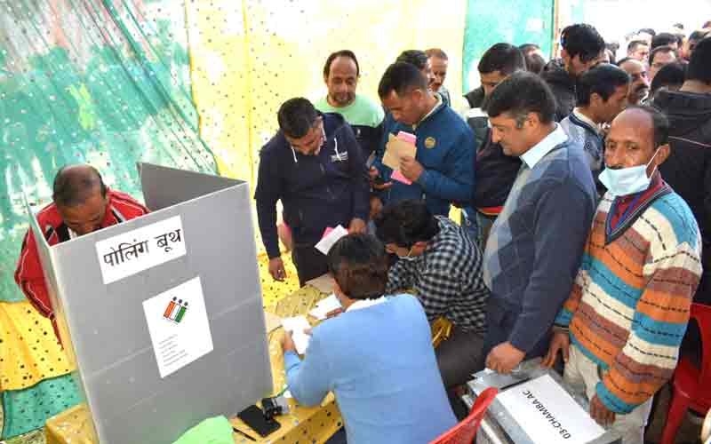 पीठासीन, सहायक पीठासीन और मतदान अधिकारियों के लिए दूसरा चुनावी पूर्वाभ्यास आयोजित