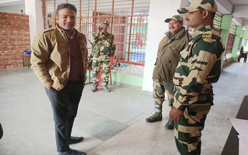 कड़े पहरे में हैं जिला के स्ट्रांग रूम: डॉ. निपुण जिंदल