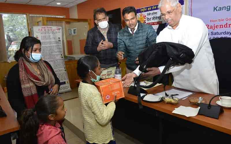 राज्यपाल ने संवेदना किट और निक्षय कार्यक्रम का किया शुभारम्भ