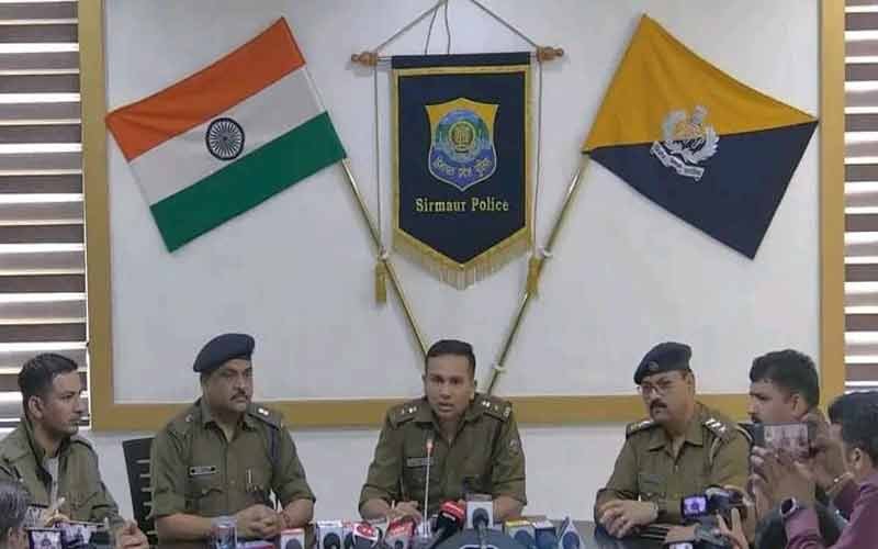 The accused who killed the person in Nauhradhar reached the hands of the police