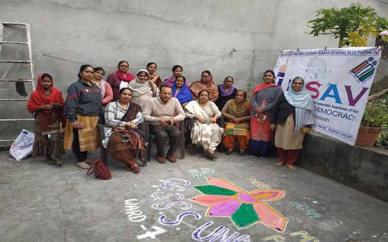 Unique initiative to make voters aware in the district, inspired by making Rangoli