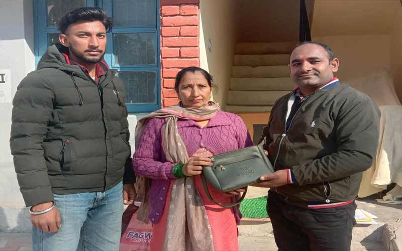 Bharat Bhushan set an example of honesty