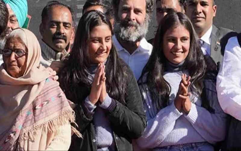 Chief Minister's daughter became emotional, said- Papa struggled a lot...