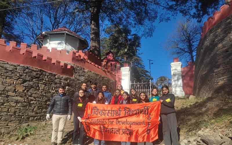 Development student Shimla started cleaning campaign in Jakhu temple premises, gave this message to the people..