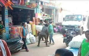 First warned, then confiscated the goods, there was a stir among the shopkeepers