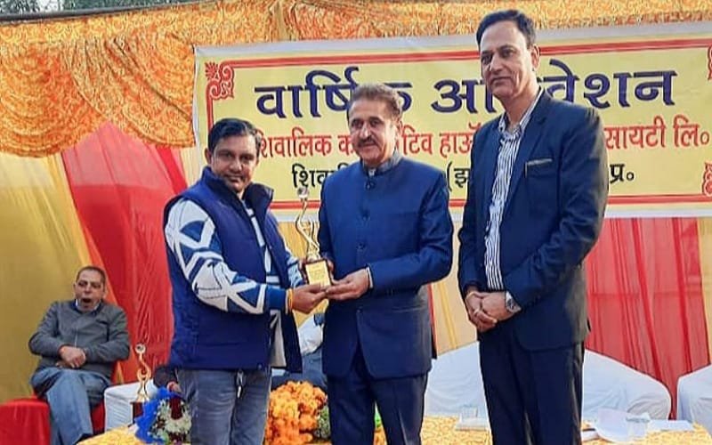 बीबीएन के ओम शर्मा को बेस्ट मोटिवेटर अवार्ड