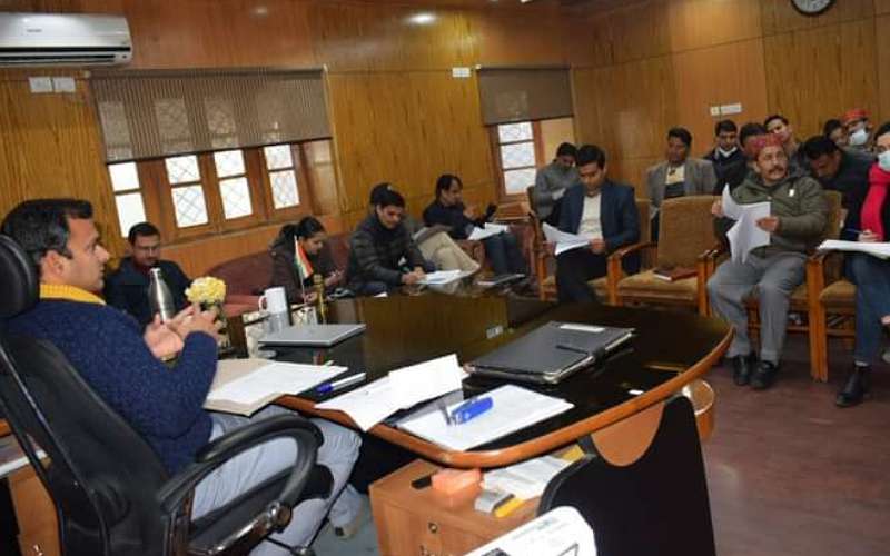 बेहतर तालमेल के साथ नशे से निपटें संबंधित विभाग- आशुतोष गर्ग