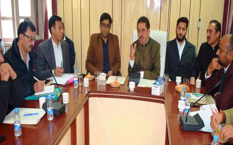 एक्शन में दिखे विधायक, बैठक में जेबीआर के एमडी को लगाई लताड़