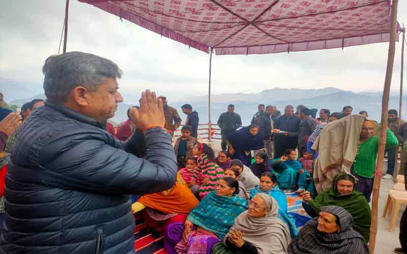 नीरज नैय्यर ने लोगों का जताया आभार, बोले- सभी क्षेत्रों का समान रूप से होगा विकास