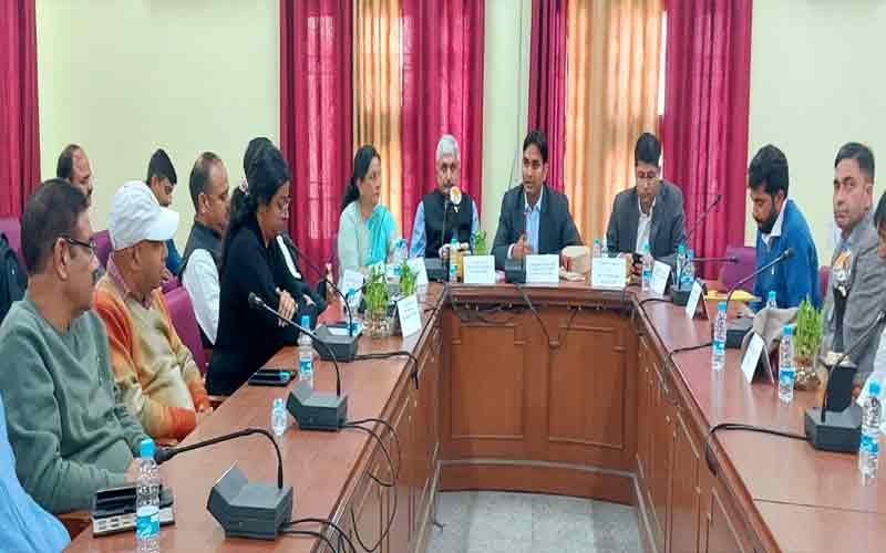 Review meeting regarding TV eradication campaign, instructions given to officers and employees...