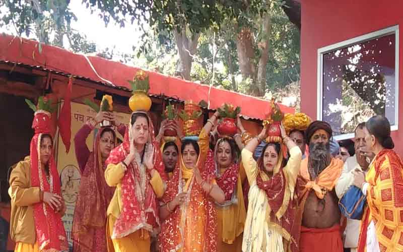 Shrimad Bhagwat Katha started in Nahan Aghori cottage, Grand Kalash Yatra taken out