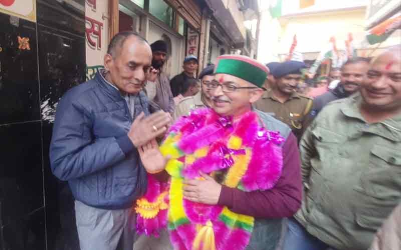 जीत के बाद नाहन शहर का आभार व्यक्त करने निकले सोलंकी