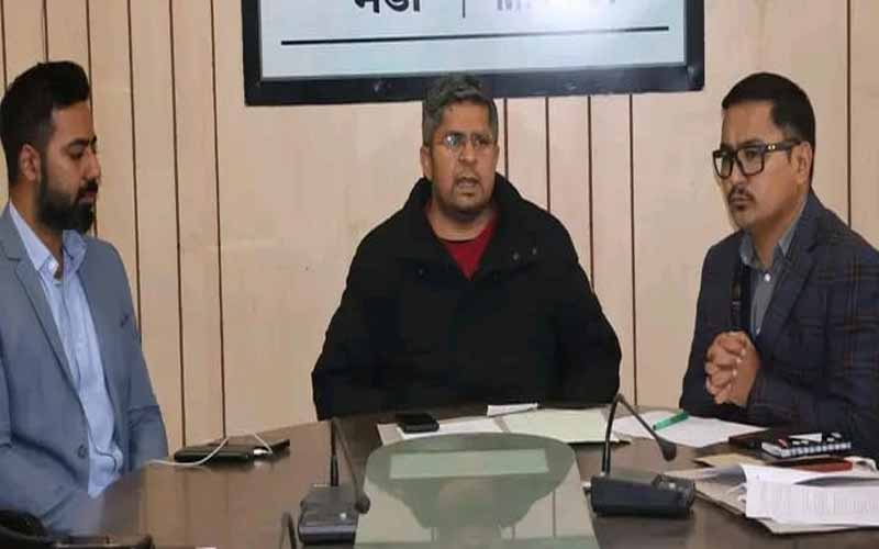 इलेक्ट्रिकल व्हीकल चार्जिंग स्टेशन चिन्हित करने के उपायुक्त ने दिए निर्देश, बोले-