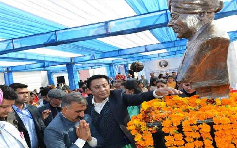 Chief Minister unveiled the statue of Justice Mehar Chand Mahajan at Khaniyara