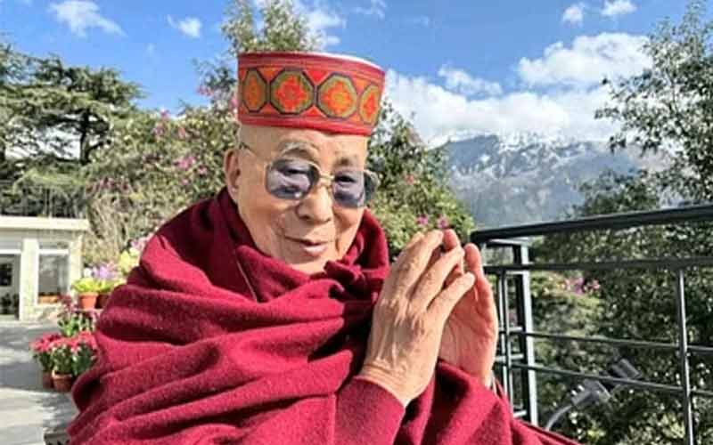 हिमाचली टोपी पहन दलाई लामा ने लाइव देखा गणतंत्र दिवस समारोह, फेसबुक अकाउंट से…