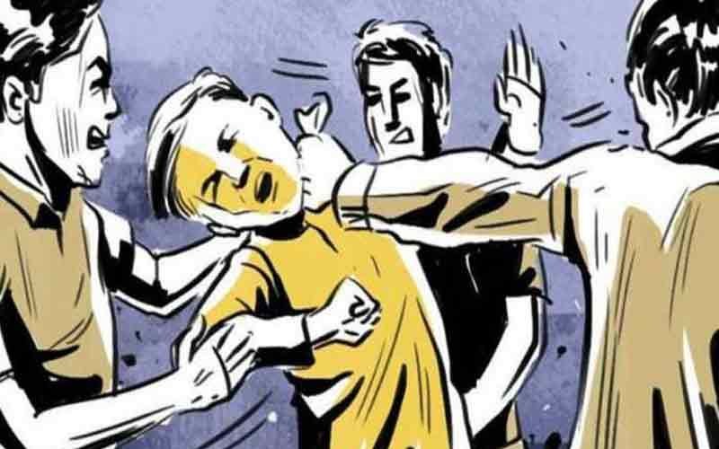 पहले की मारपीट फिर हजारों की नकदी लेकर फरार हुए शातिर