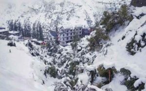 Himachal-in-the-grip-of-col.jpg