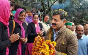 It is not possible to accommodate everyone in the cabinet, development work will not be allowed to stop - Rajesh Dharmani