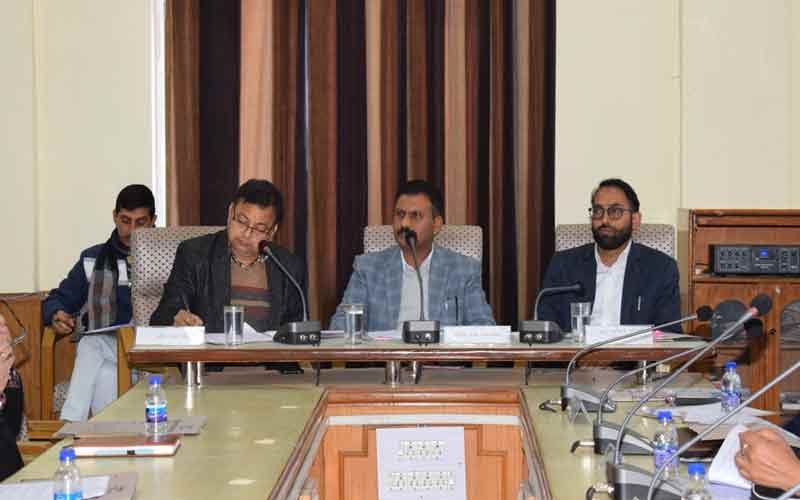 Quarterly meeting of Zilla Parishad held, discussion on 43 old items, 12 new items