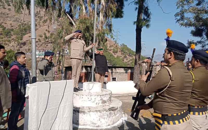 गणतंत्र दिवस के अवसर पर राजगढ़ में एसडीएम ने फहराया तिरंगा