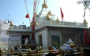 Shri-Naina-Devi-Temple.jpg
