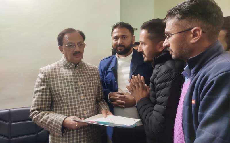 व्यवसायिक प्रशिक्षण संघ ने हर्षवर्धन चौहान को समस्याओं से करवाया अवगत