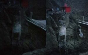 Bridge made of broken mark due to falling rocks, contact of 29 panchayats cut off from Bharmour