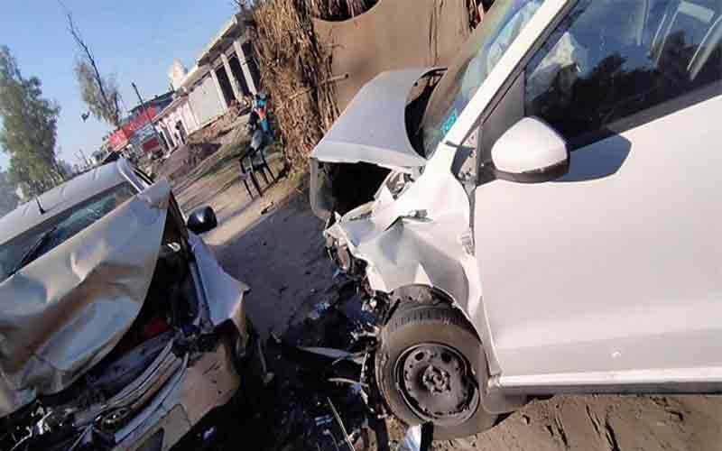Heavy collision between two cars, woman died in the accident