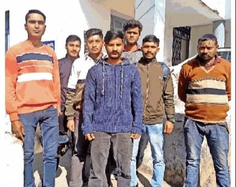 जल शक्ति विभाग के आउटसोर्स कर्मचारी वेतन को तरसे