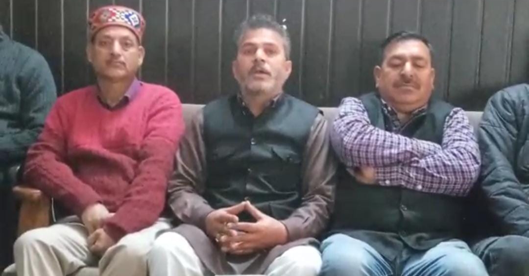 पूर्व विधायक बंबर ठाकुर पर भाजपा मंडल अध्यक्ष ने लगाए गंभीर आरोप, बोले-