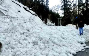 Manali-Leh-road-blocked-for.jpg