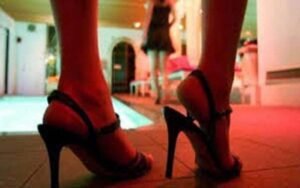 Prostitution business was going on in the hotel, the police busted it by posing as a customer