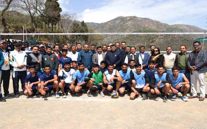 डाॅ. शांडिल ने सम्मानित किए डाईट प्रतियोगिता के विजेता