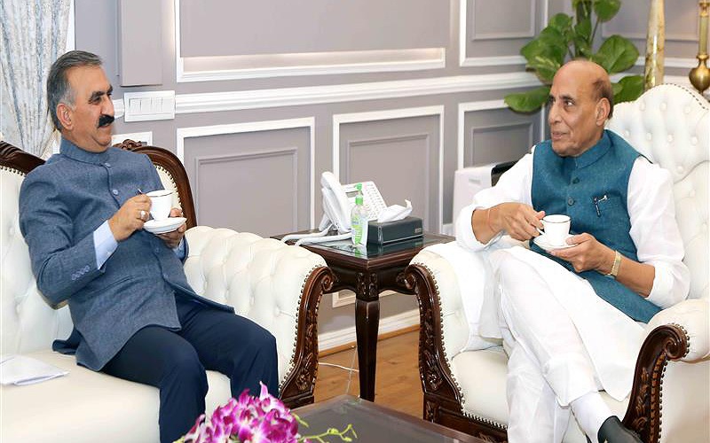 सीएम सुक्खू ने केन्द्रीय रक्षा मंत्री से की भेंट, प्रदेश से जुड़े कई मुद्दों पर हुई चर्चा…