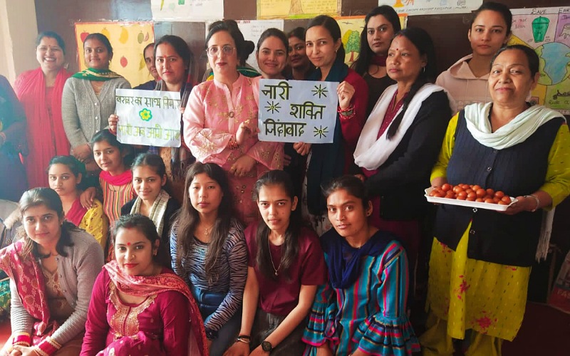 नाहन में अंतर्राष्ट्रीय महिला दिवस व होली का अदभुत मिलन
