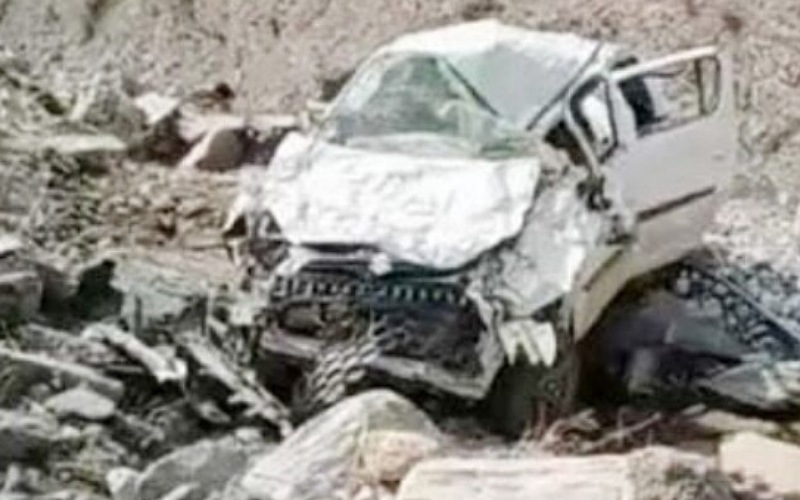 दर्दनाक हादसा: अनियंत्रित होकर खाई में गिरी ऑल्टो कार, हादसे में 4 की मौत