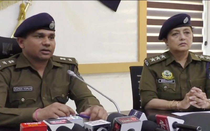 धौलाकुआं दोहरे हत्याकांड में चार आरोपी चढ़े पुलिस के हत्थे